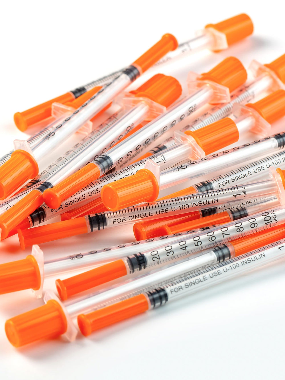 otwooi syringe beside ruler showing needle length for quick size selection