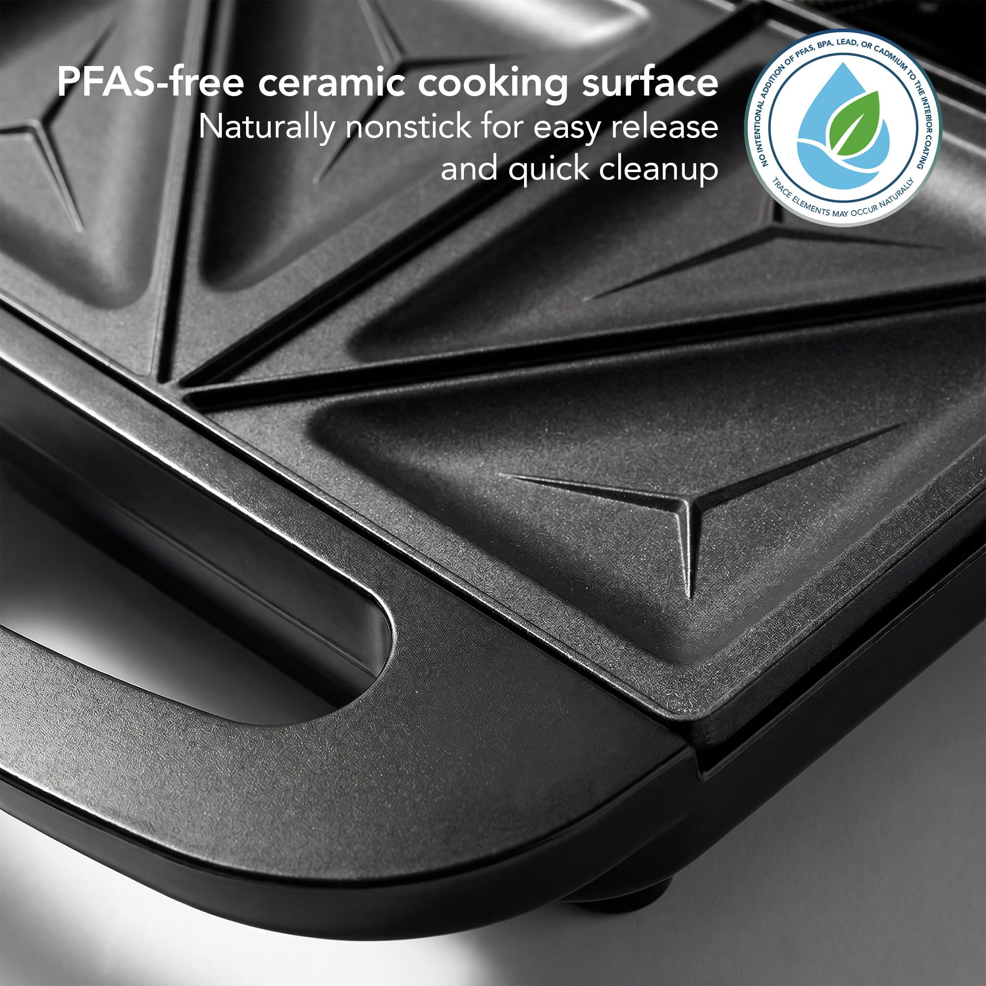 OVENTE sandwich maker in breakfast setting delivering fast hot meals