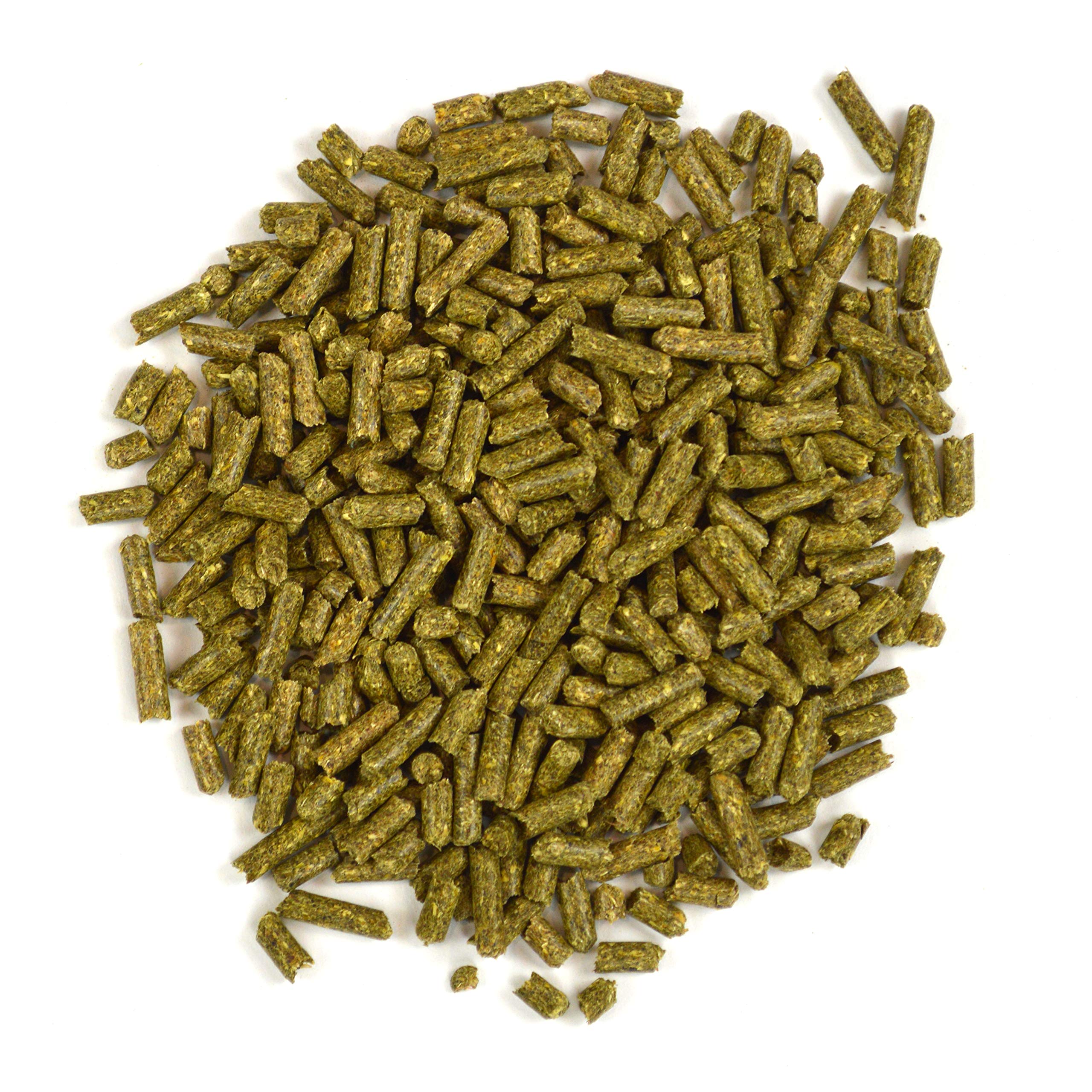 Oxbow hay blend display of timothy orchard grass and oat hay benefits