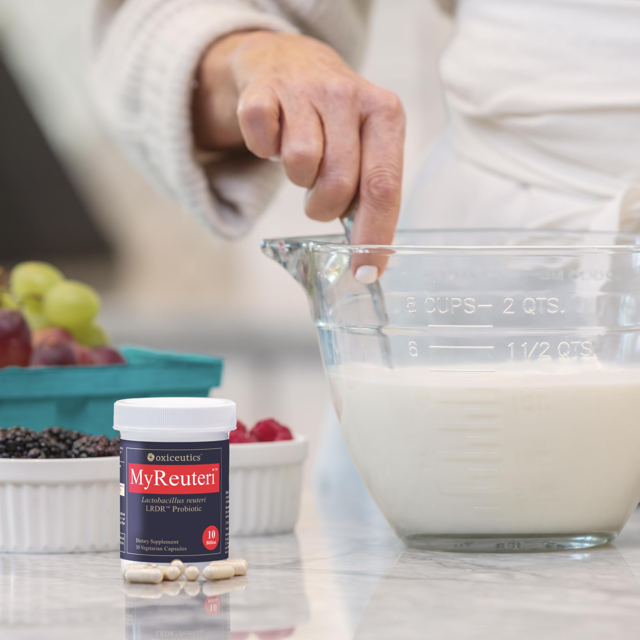 smoothie bowl topped with cultured MyReuteri yogurt highlighting Oxiceutics culinary use