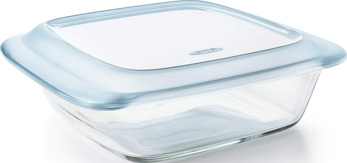 OXO Good Grips front view with lid showing baked dish and serving benefit