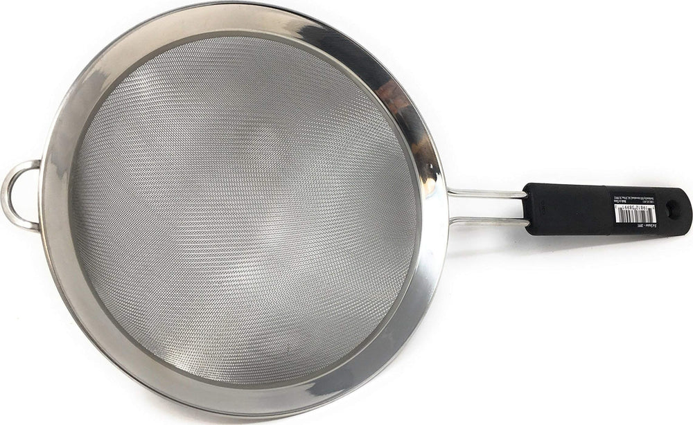 OXO Good Grips strainer front view showing handle and stability for safer draining