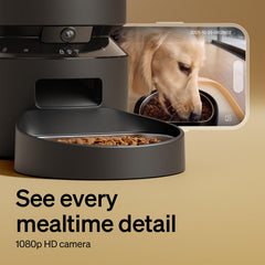 PETLIBRO close-up of 1080P camera lens for clear monitoring