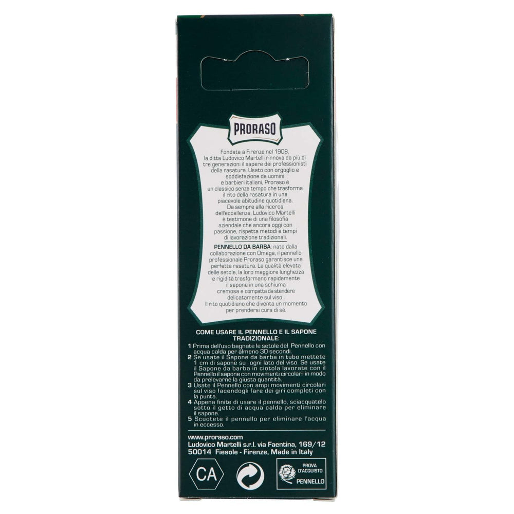 Proraso ergonomic handle held for secure grip and precise control