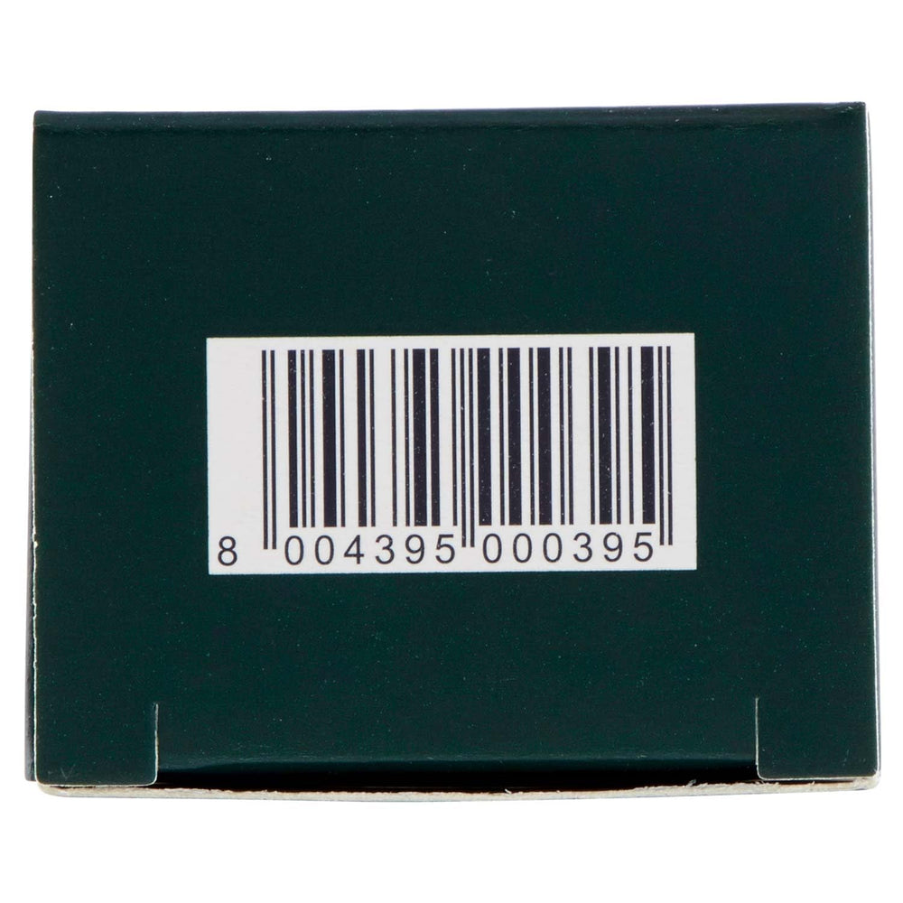 Proraso label and Italian origin on handle signaling professional quality