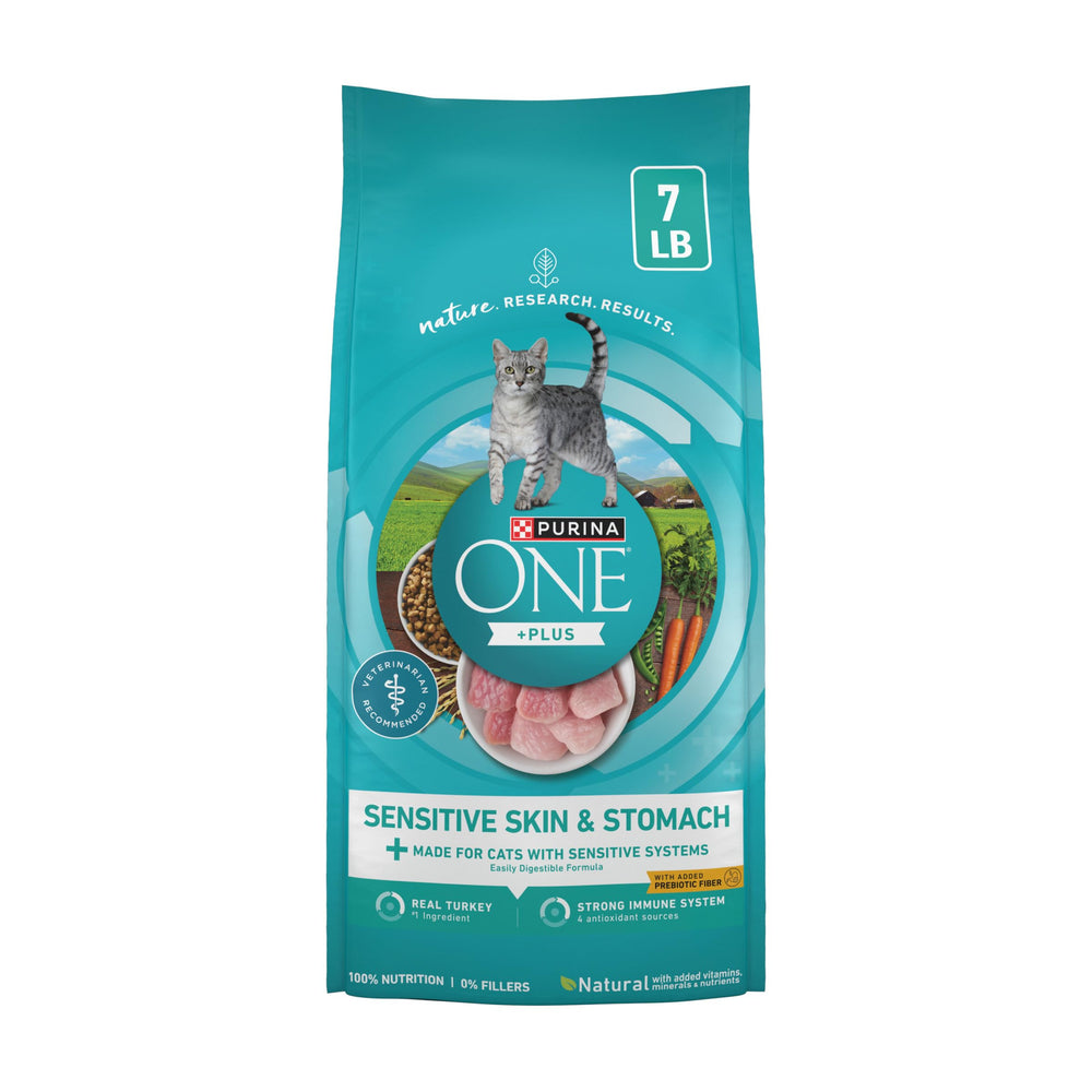 Purina ONE front of bag showing formula name and benefits