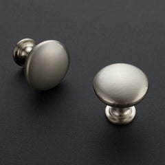 Ravinte close-up of brushed nickel finish highlighting scratch resistance