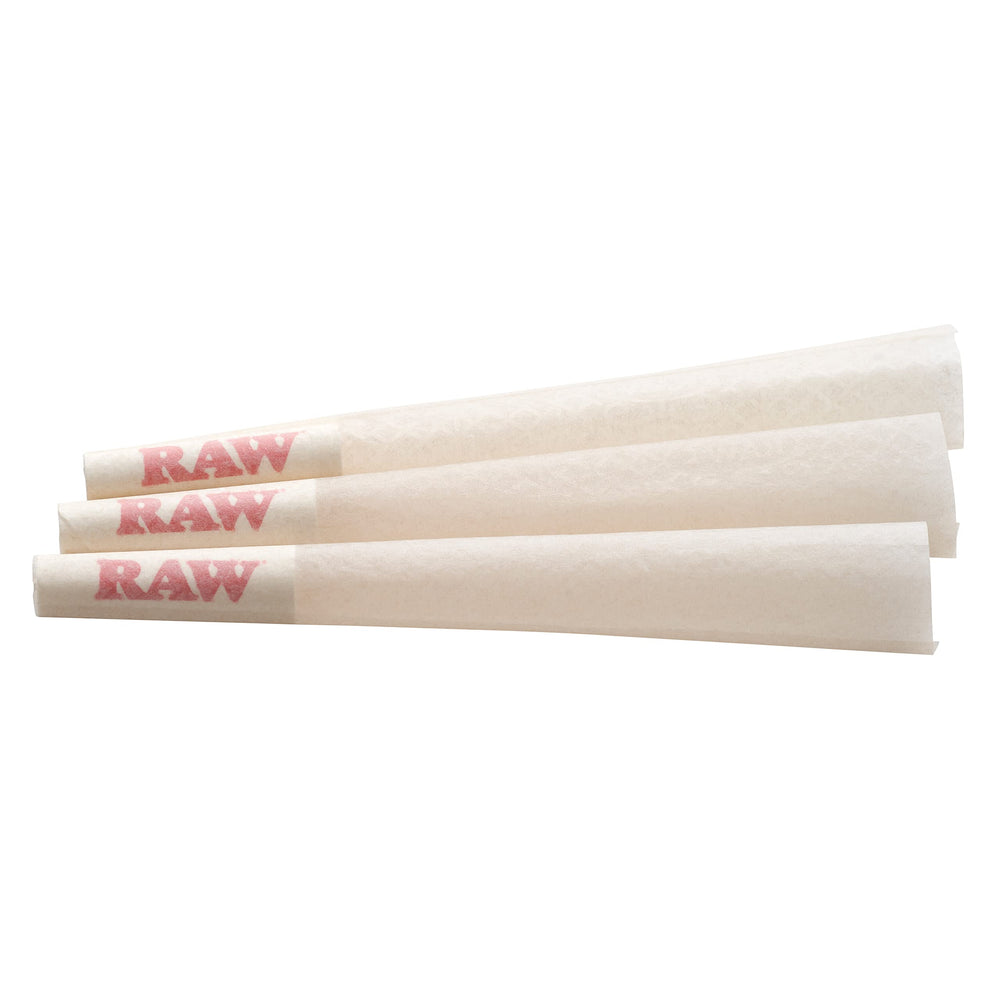 RAW hand-folded tip detail demonstrating natural draw and no-clog benefit