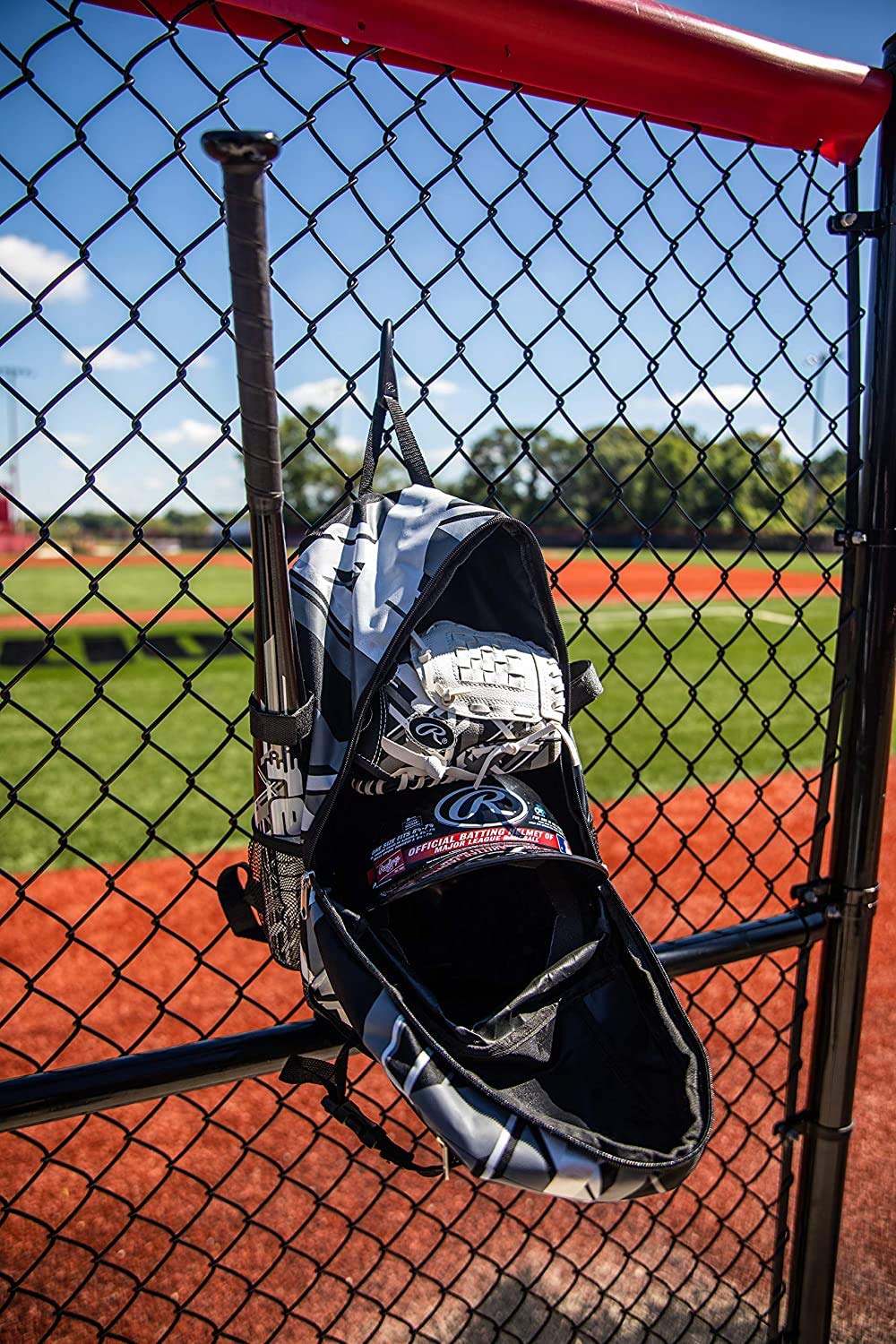 Rawlings REMIX padded shoulder straps for comfortable carry on youth shoulders