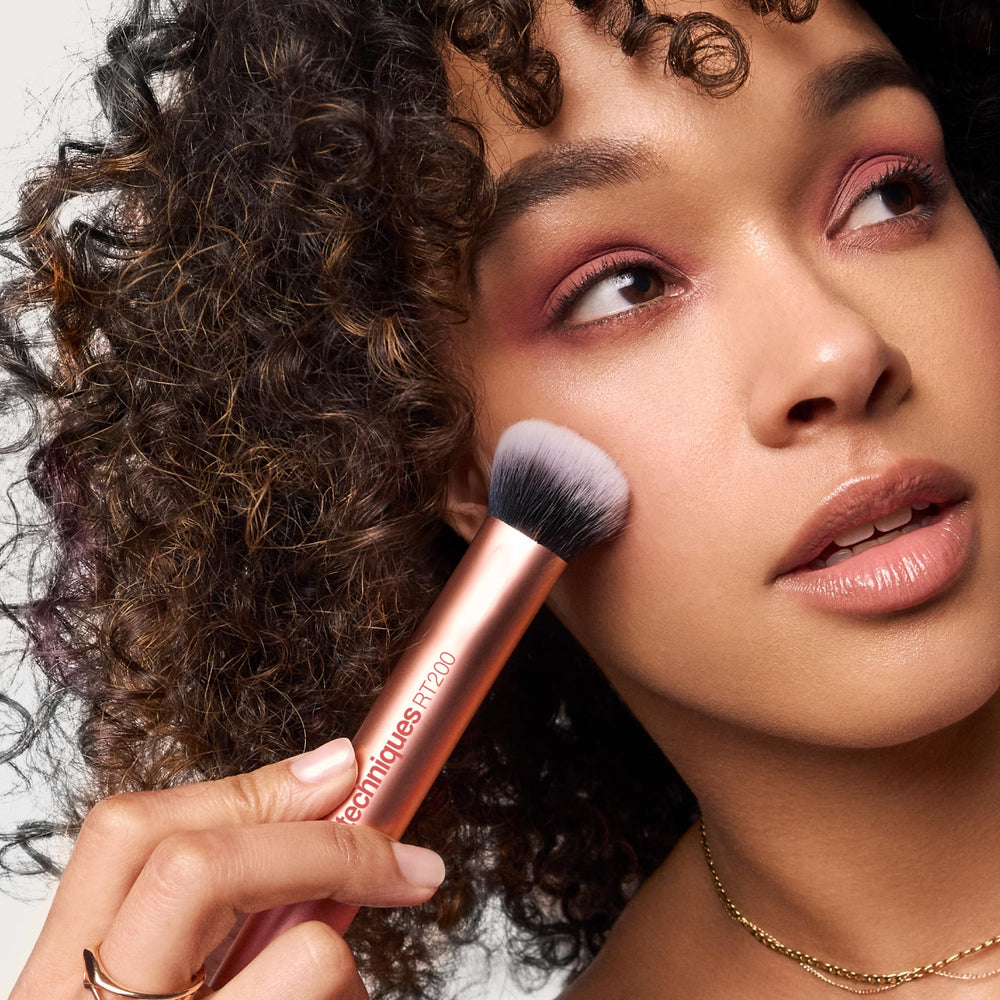 Real Techniques brand label and ingredient panel highlighting vegan cruelty-free