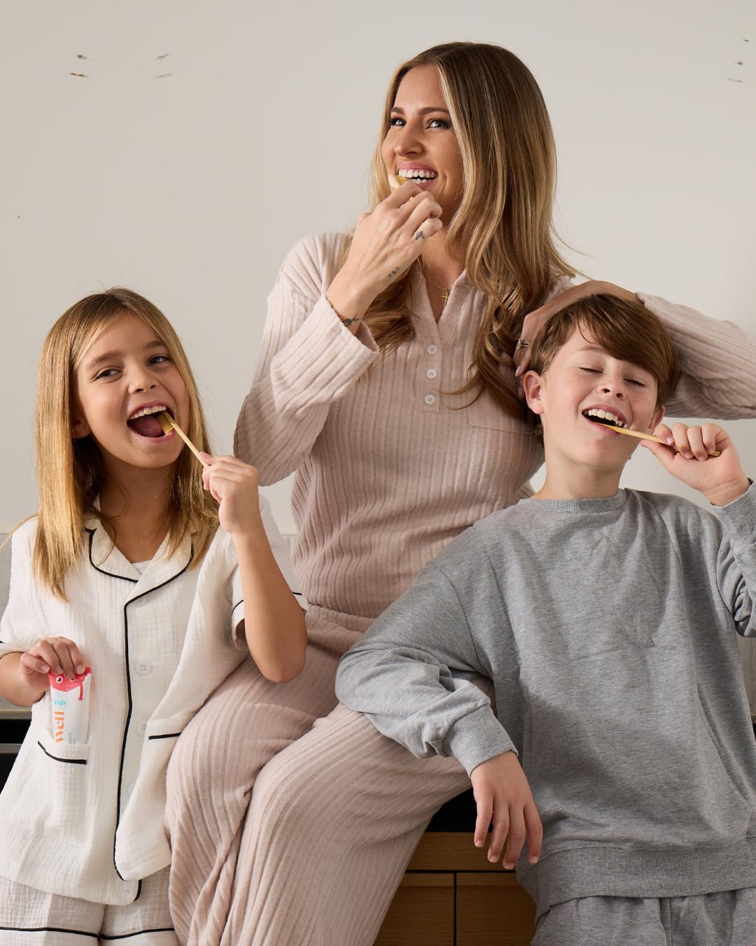 RiseWell label highlighting ingredients and fluoride-free benefits