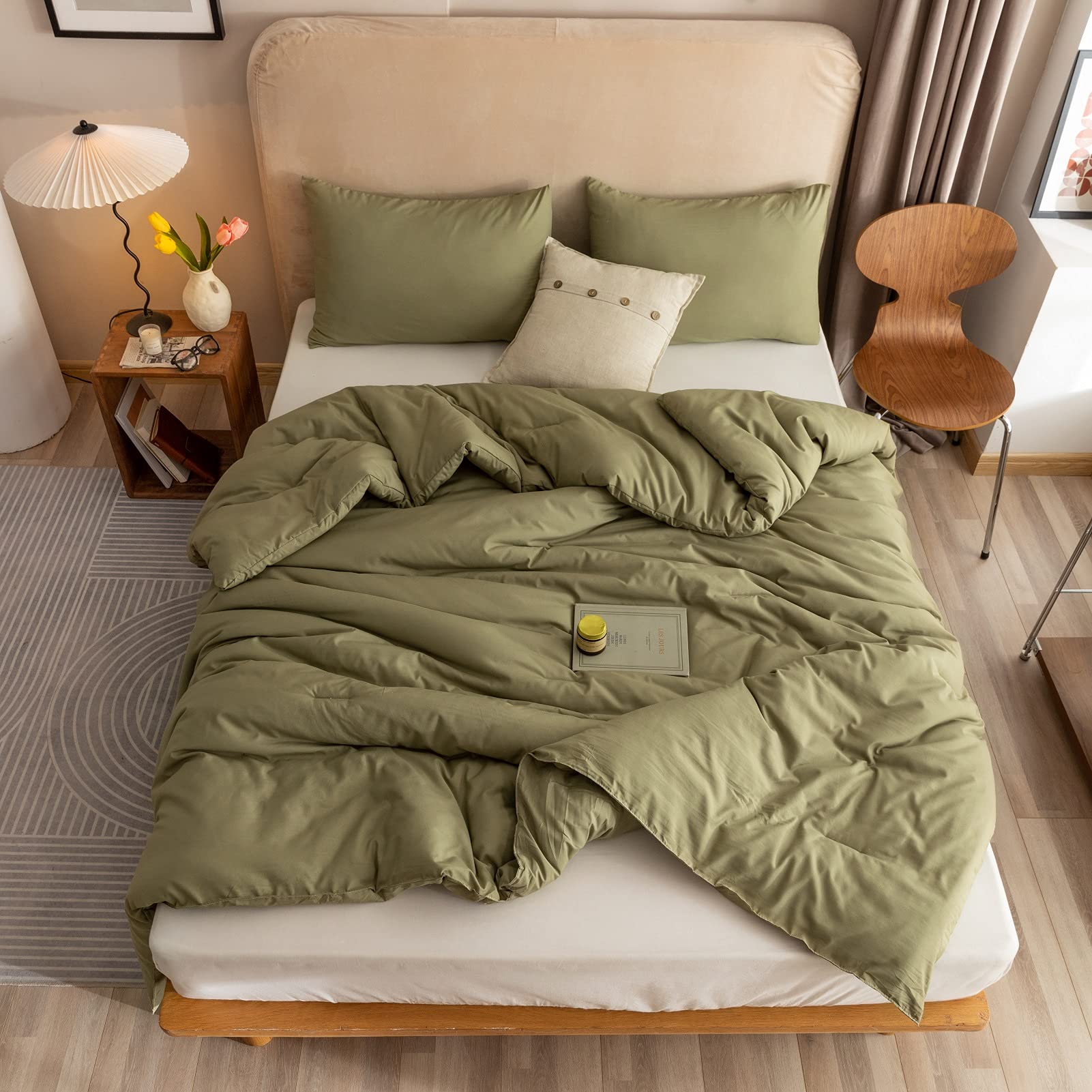 ROSGONIA folded comforter ready for storage demonstrating easy care