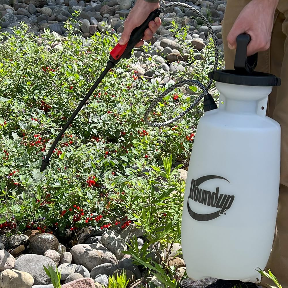 Roundup nozzle set detail displaying three nozzles for versatile spraying