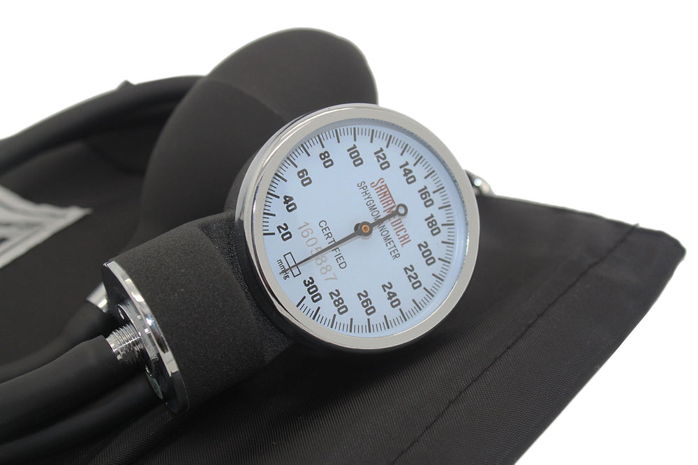 Santamedical cuff in use on an arm demonstrating correct placement and measurement benefit