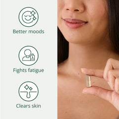Semaine close-up of two vegetable capsules highlighting easy-to-swallow benefit
