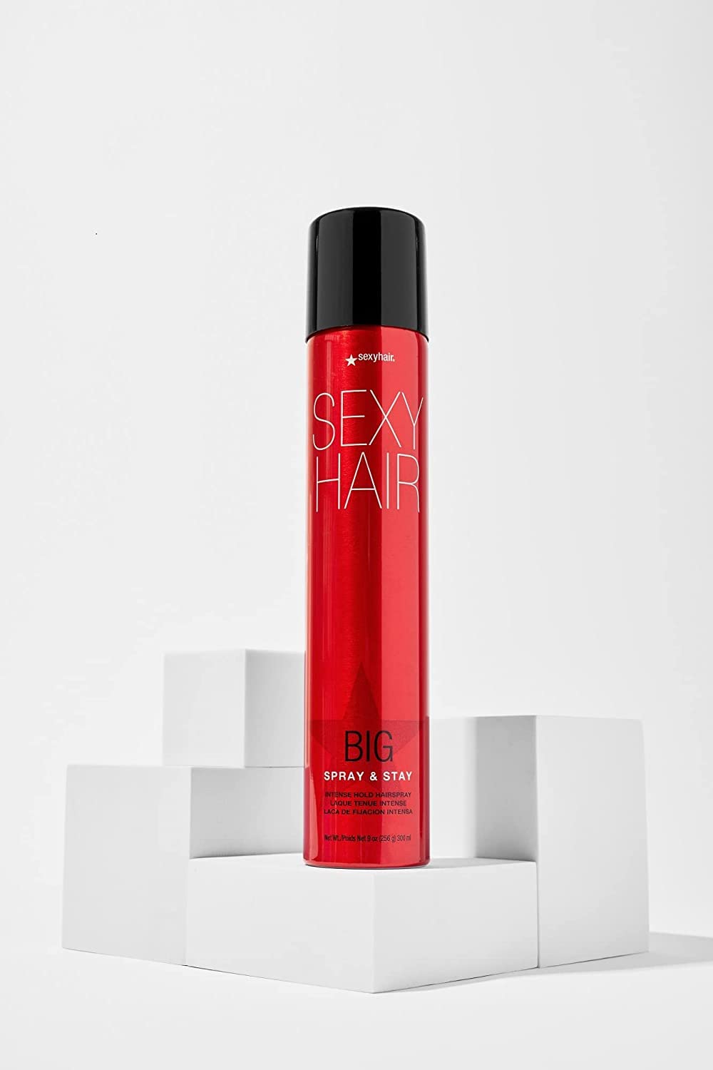 SexyHair finished hairstyle in evening setting demonstrating shine and humidity resistance