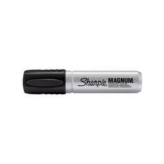 Sharpie Magnum chisel tip close-up showing durable felt tip for wide marks
