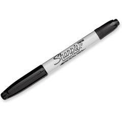 Sharpie twin tip close-up of both fine and ultra-fine ends for versatile detailing