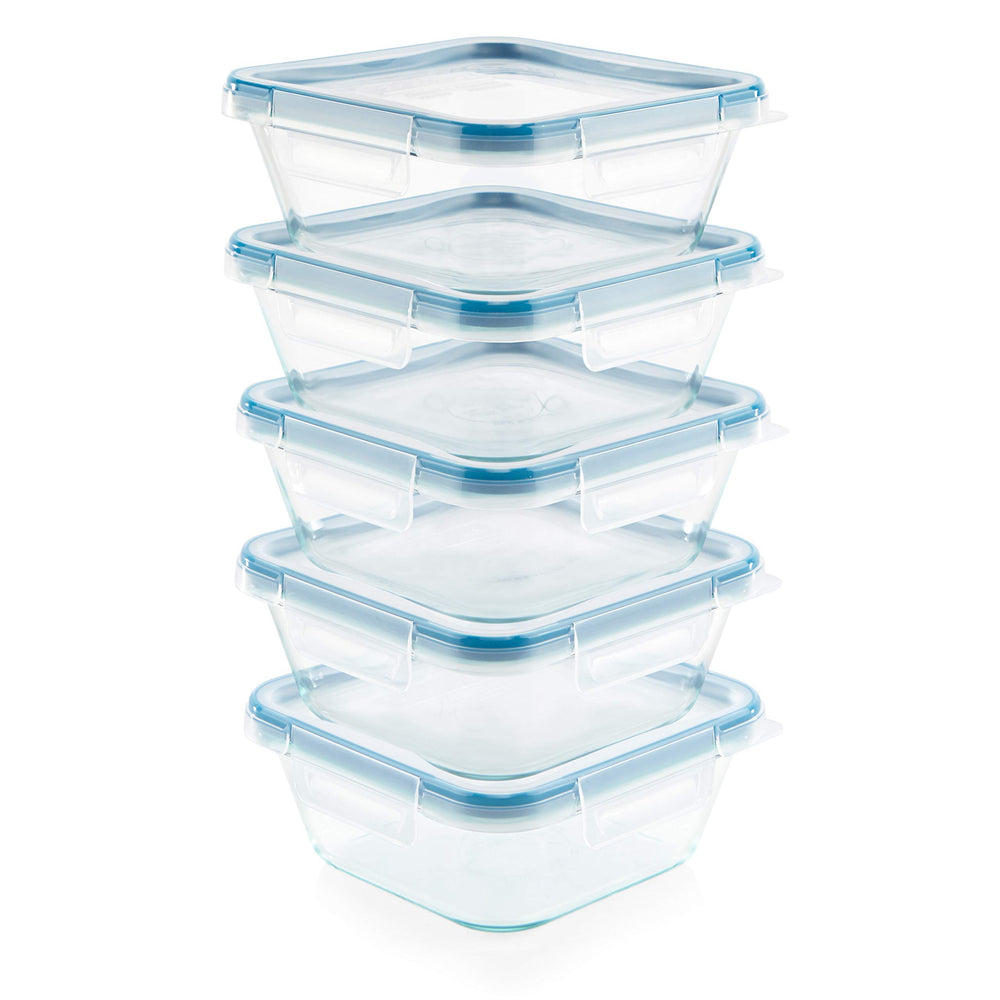 Snapware glass base detail illustrating durable oven-safe material