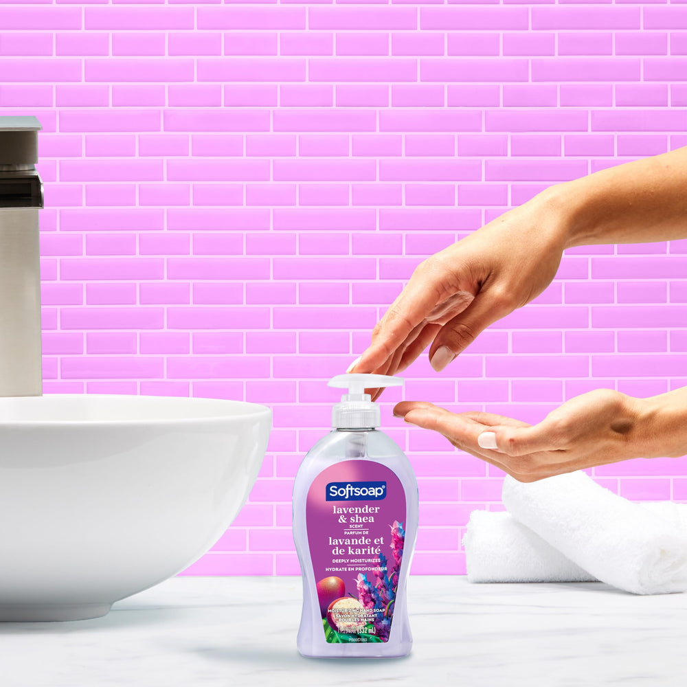 Softsoap pump close-up demonstrating smooth dispensing for easy one-handed use