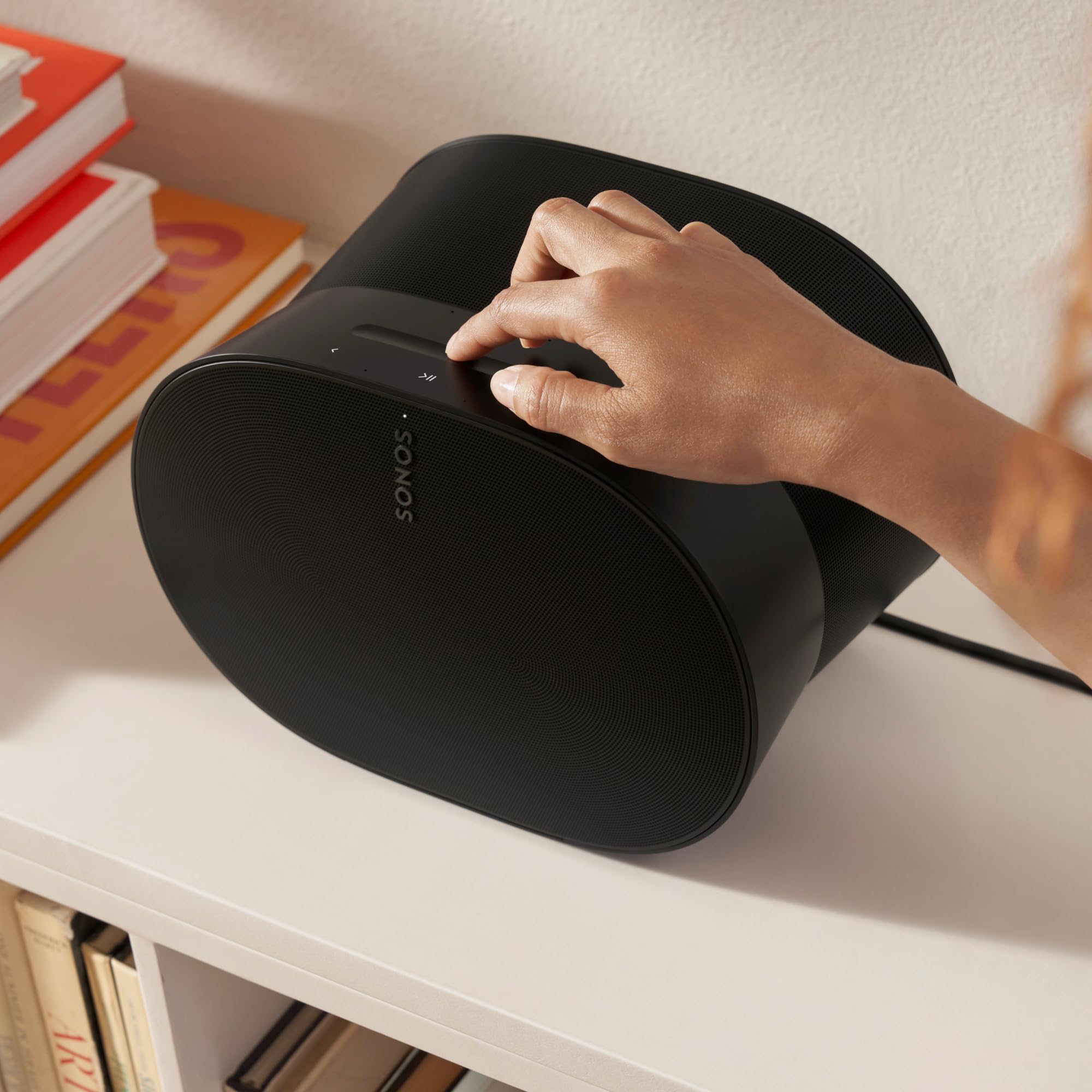 Sonos Era 300 connected to a turntable via line-in for vinyl playback