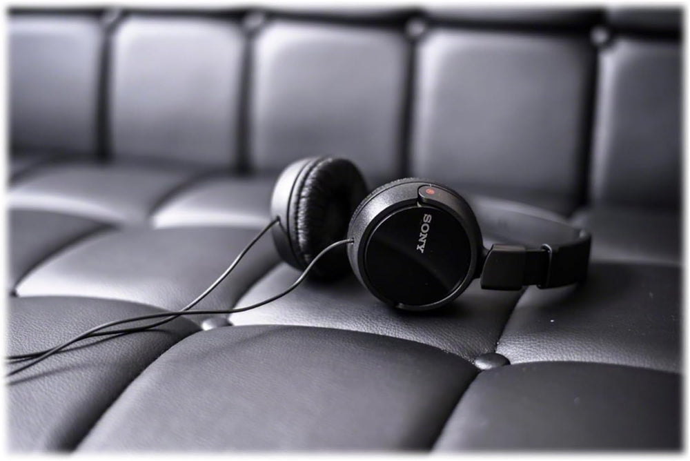Sony inline microphone and remote on cable for hands-free calling convenience