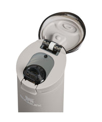 STANLEY Flowstate held in hand demonstrating slim profile for easy grip