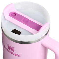 stanley close-up of FlowState lid showing rotation mechanism and spill control benefit