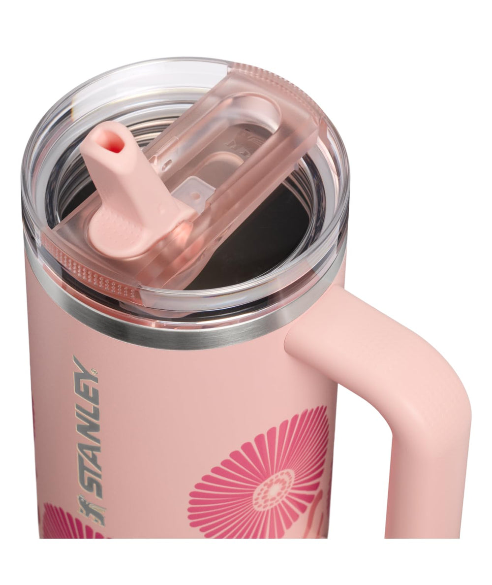 STANLEY close-up of textured handle demonstrating a secure comfortable grip on the tumbler