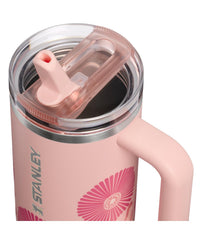 STANLEY close-up of textured handle demonstrating a secure comfortable grip on the tumbler