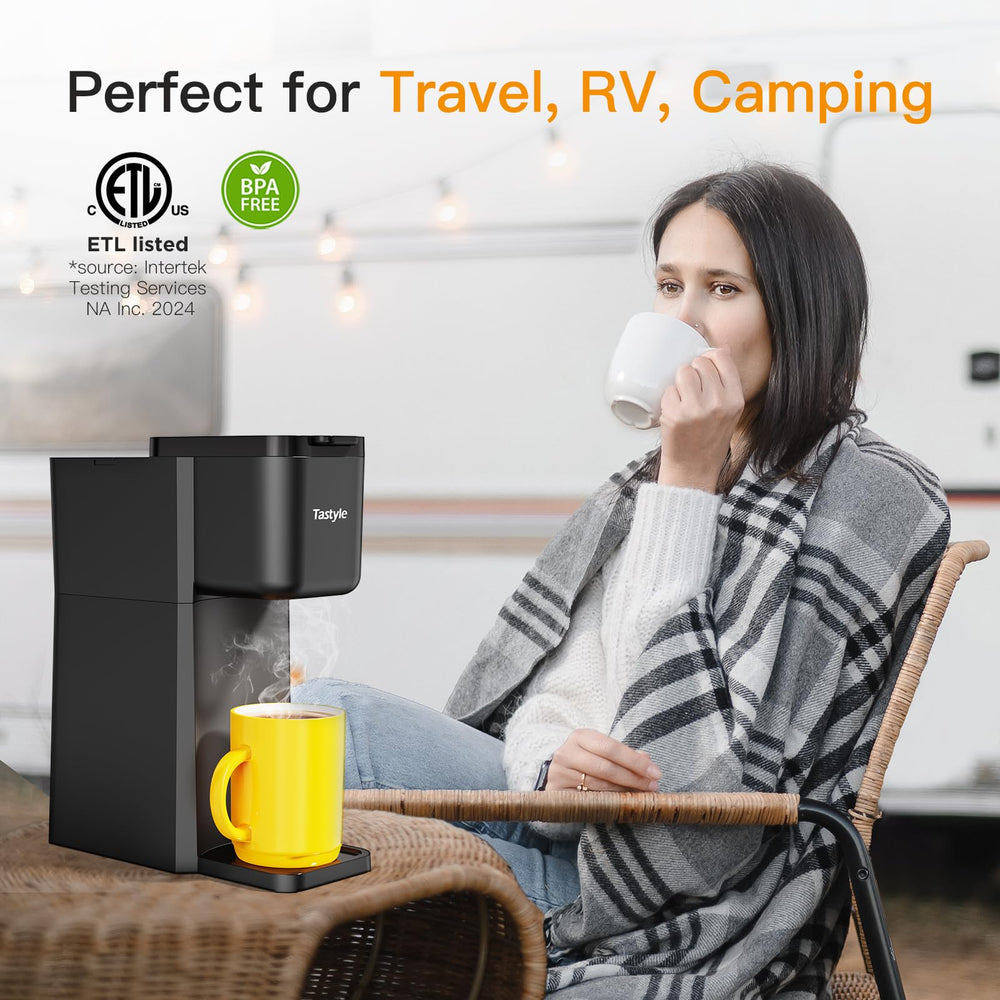 Tastyle mini pouring steaming hot coffee showcasing rich temperature extraction