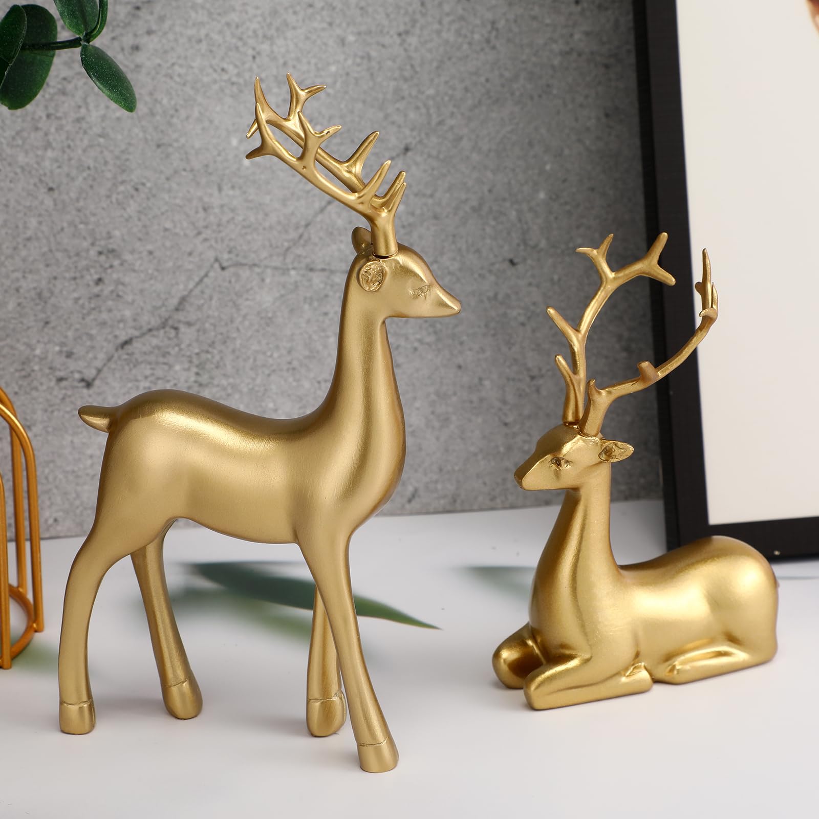 Thyle reindeer package contents laid out ready for gifting convenience