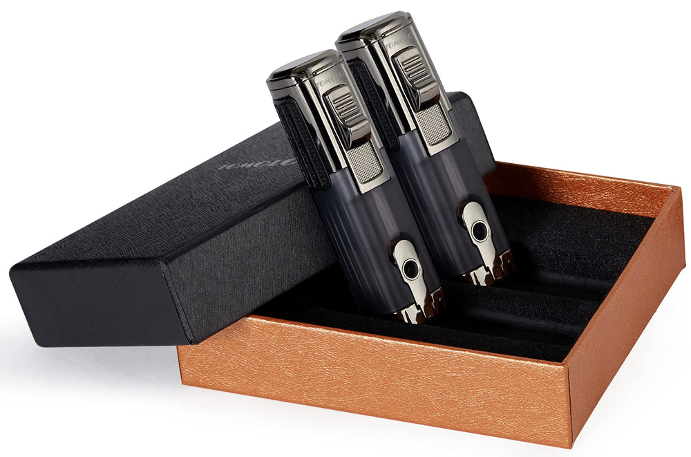 TOMOLO lifestyle outdoor use lighting a cigar with steady flame in breeze