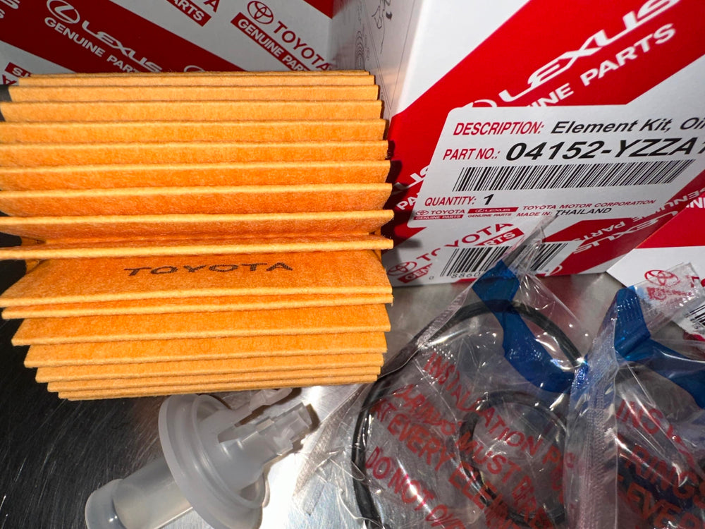 Toyota replaceable element close-up of filter media showing contaminant capture benefit