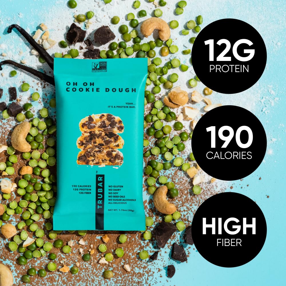 TRUBAR detailed view of cashews, cassava and chocolate pieces showing wholesome texture
