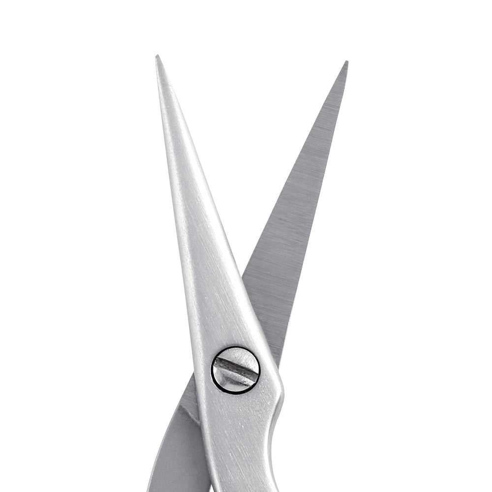 Tweezerman closeup of precision blades for clean eyebrow trimming and accuracy