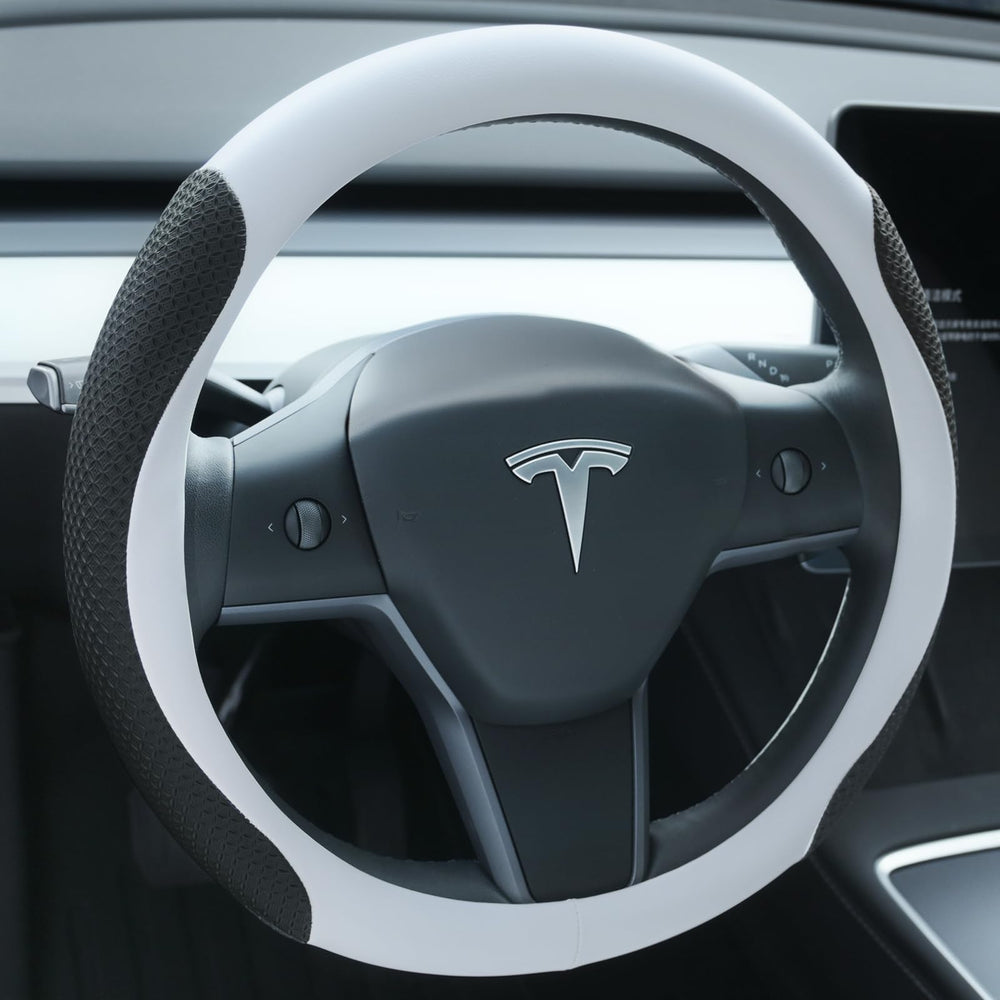 Uxcer front view of white steering wheel cover showing clean fit and premium look