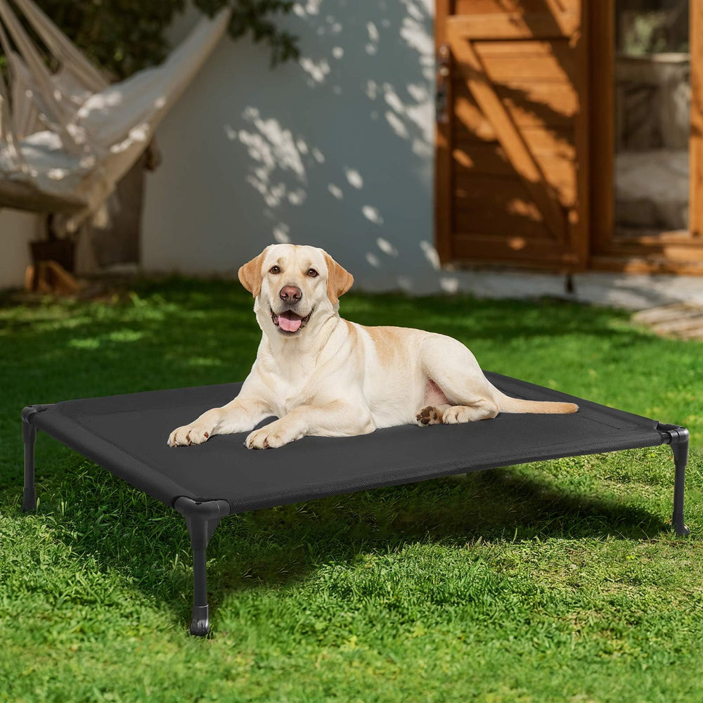 Veehoo side profile of raised dog cot illustrating 7 inch clearance