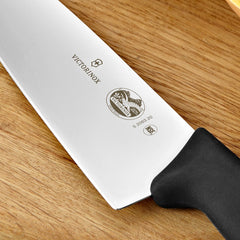 Victorinox knife in hand demonstrating scale and balance benefit: comfortable handling