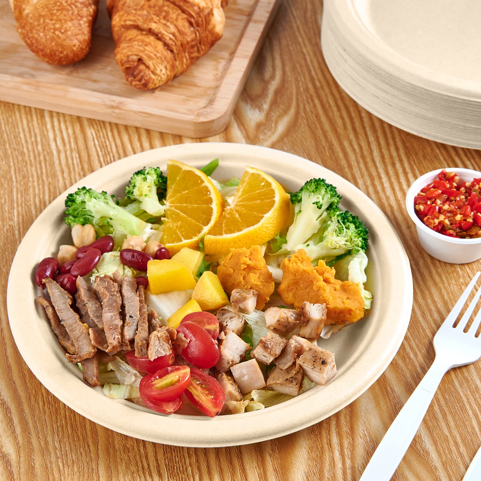 Vplus close-up of bagasse texture highlighting sturdy biodegradable fibers