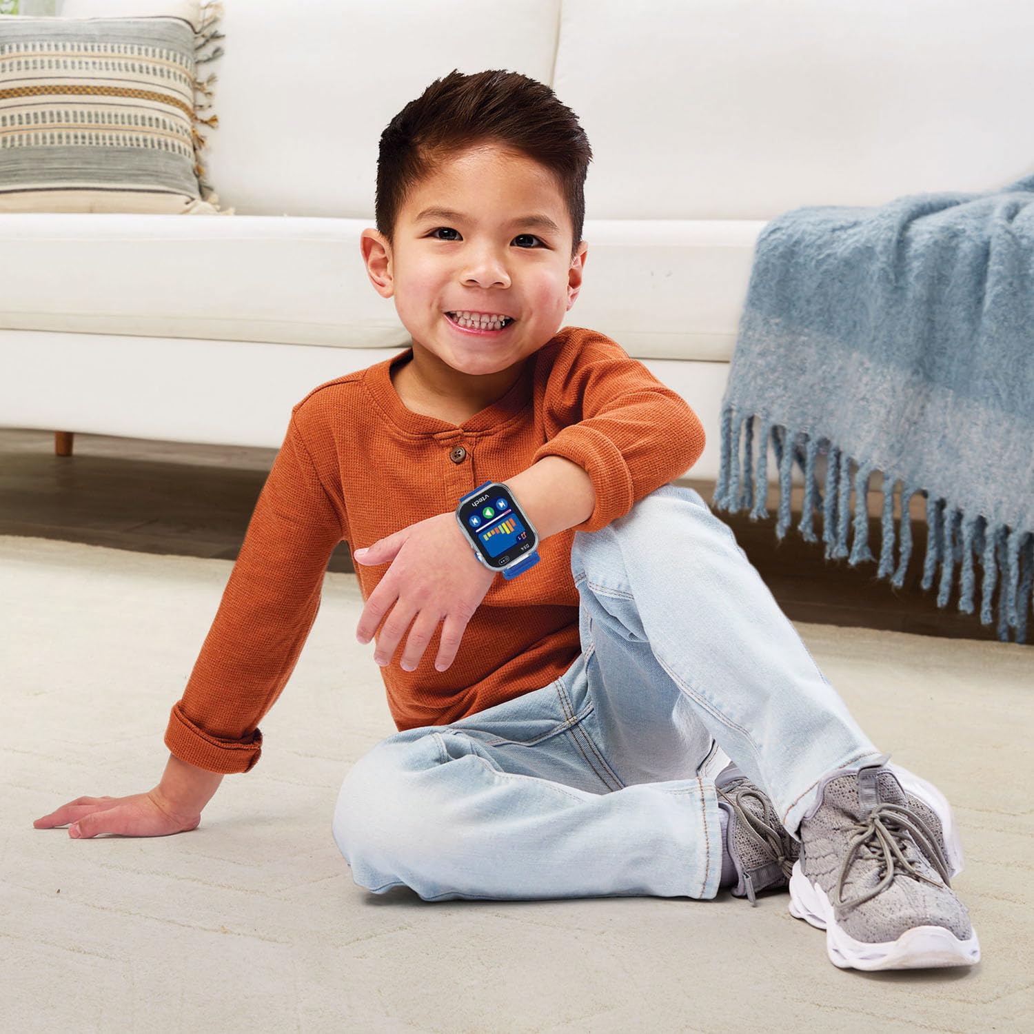 VTech KidiZoom DX4 screen displaying custom clock face to teach time