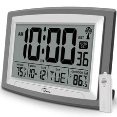 WallarGe atomic clock front view showing large clear digits and easy reading
