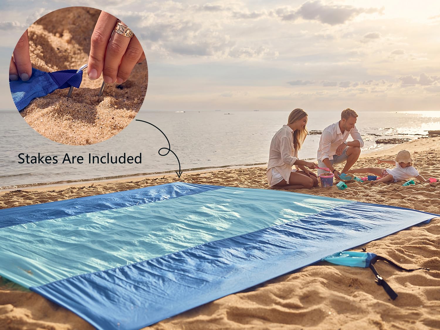 WEKAPO blanket in use on a sandy beach offering a sand-free seating area