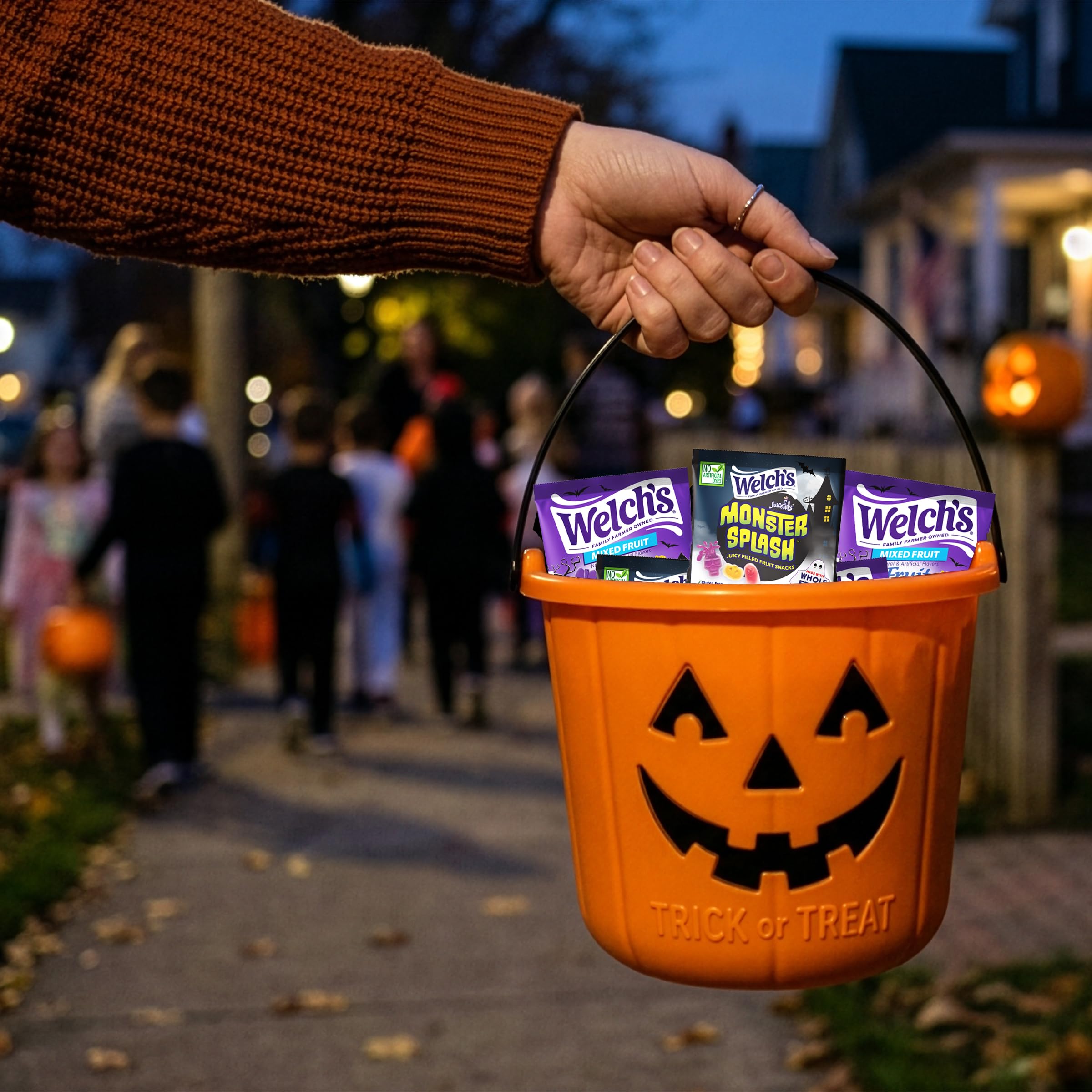 Welch's party bowl display demonstrating crowd-pleasing presentation
