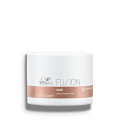 Wella Professionals front jar showing label and benefit of breakage protection