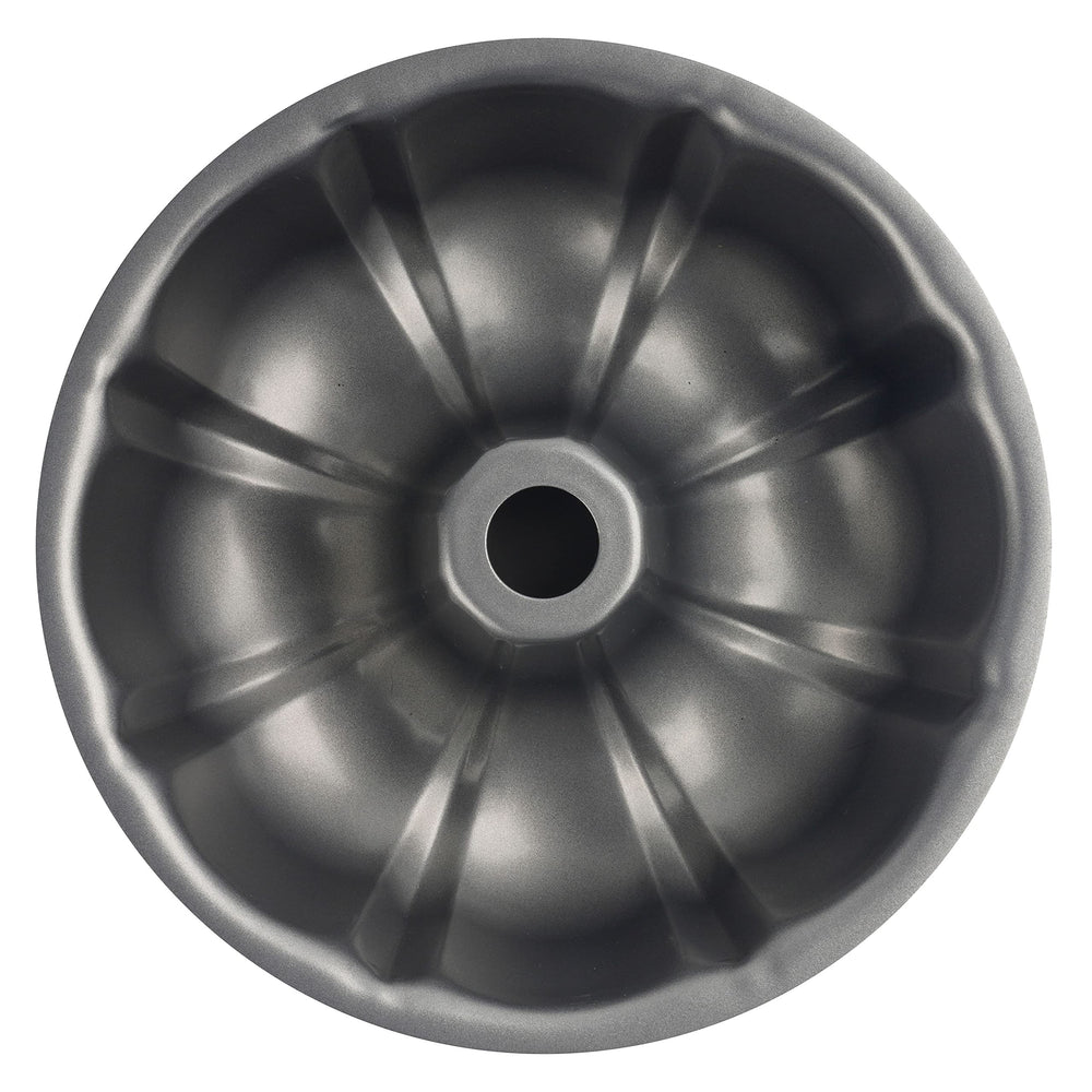 Wilton close-up of fluted detail highlighting clean decorative ridges and easy release