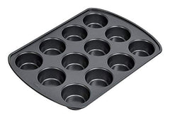 Wilton gold with freshly baked muffins demonstrating even bake benefit