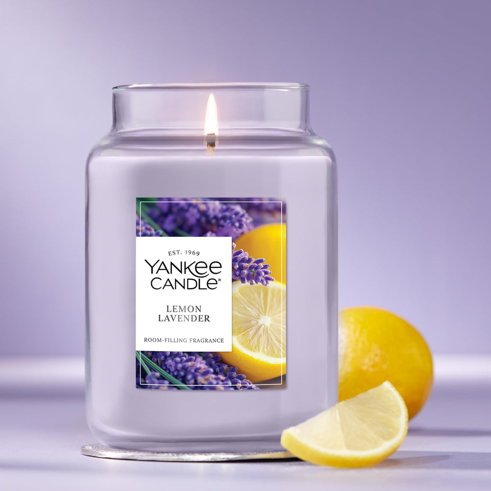 Yankee Candle Lemon Lavender lit wick in use illustrating steady flame and ambiance