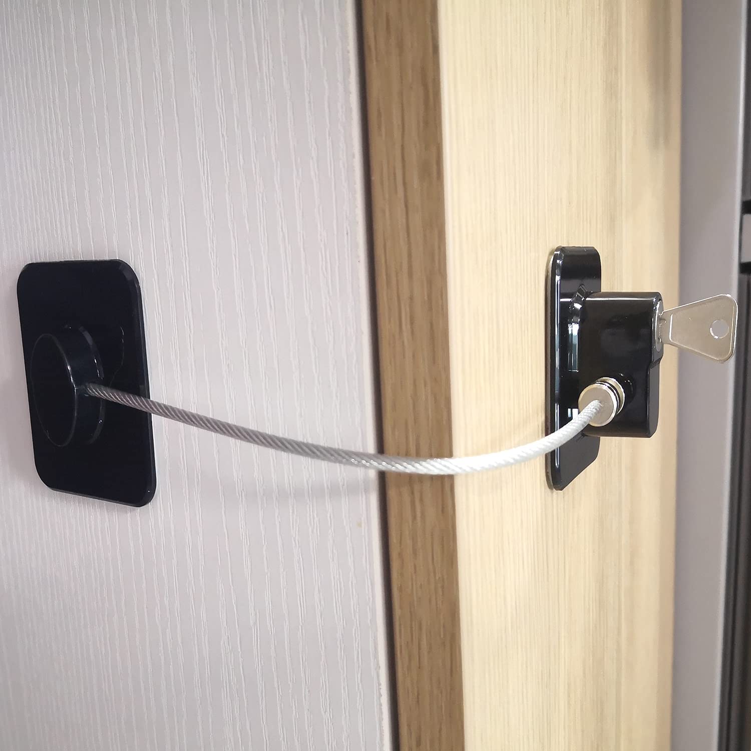 YEYA opened lock showing easy release for adult convenience