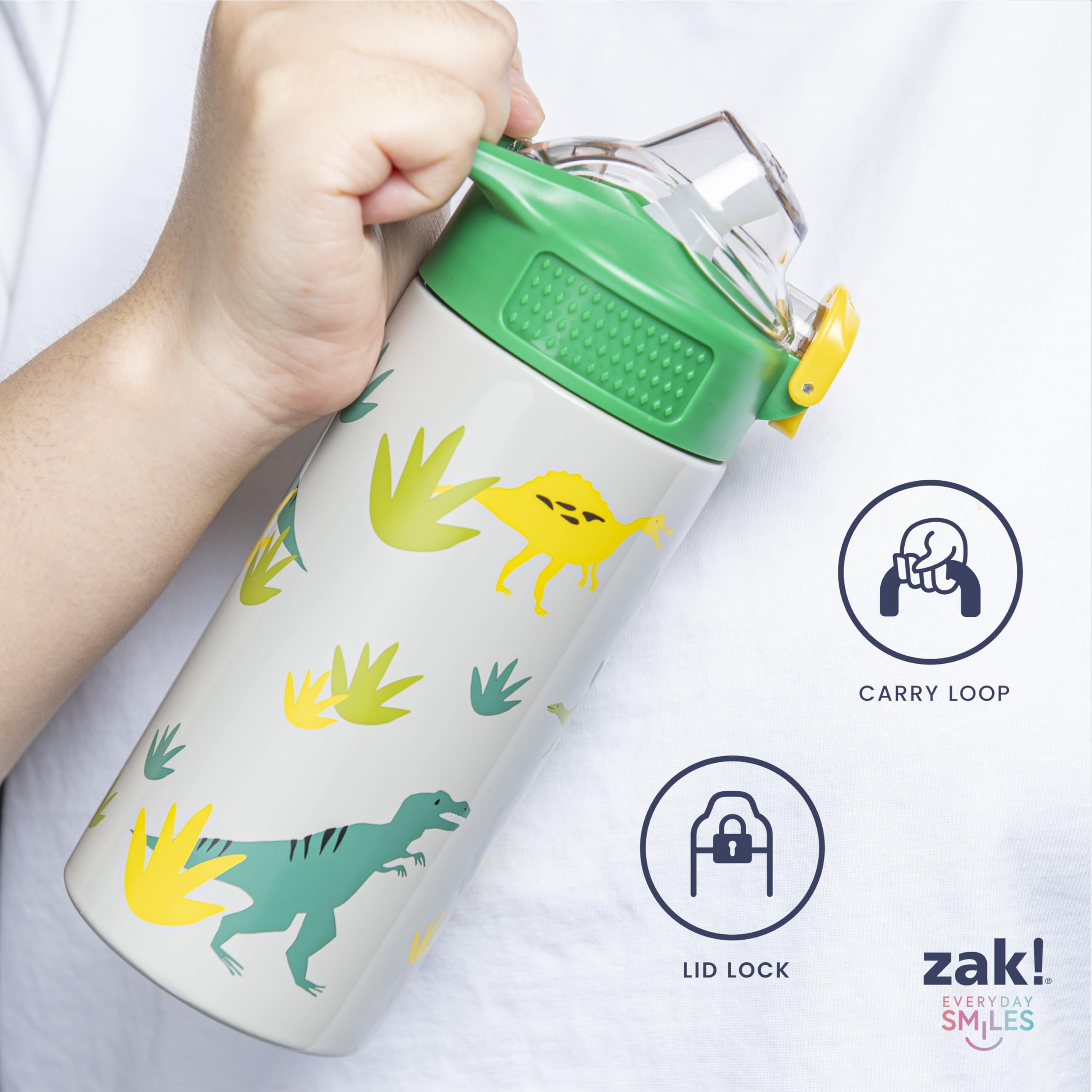 Zak Designs bottle handle held by a child for comfortable carrying